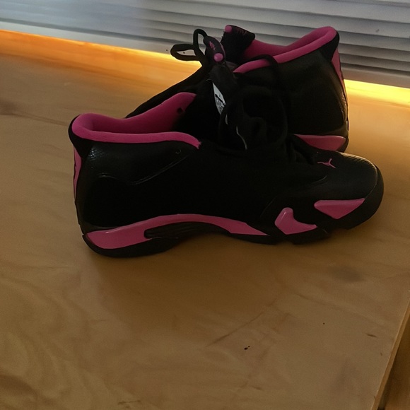 Jordan 14 size 5.5 Black and Pink made in Indonesia - Picture 5 of 7
